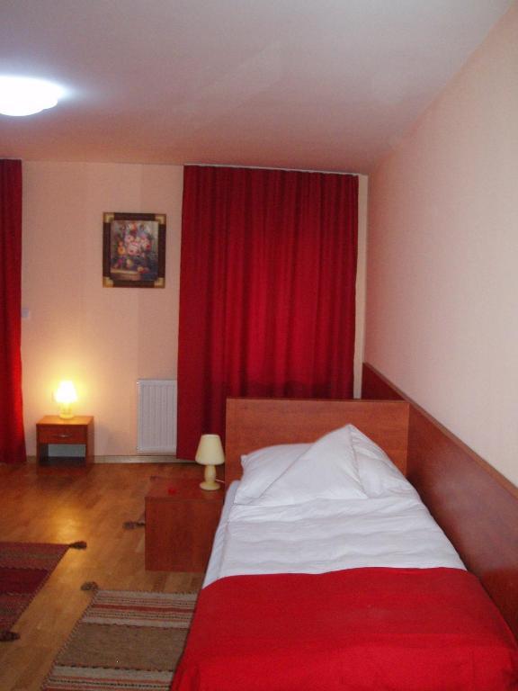 סראייבו Hotel Jezero מראה חיצוני תמונה