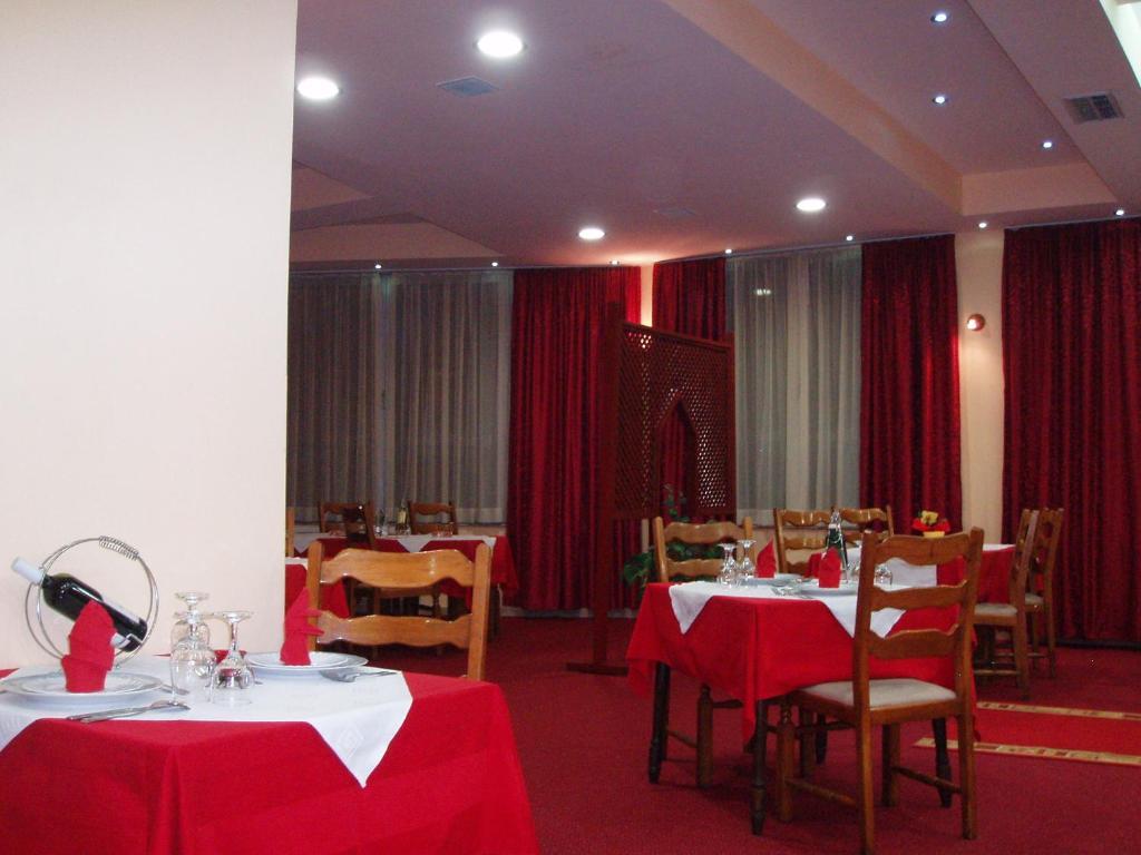 סראייבו Hotel Jezero מראה חיצוני תמונה